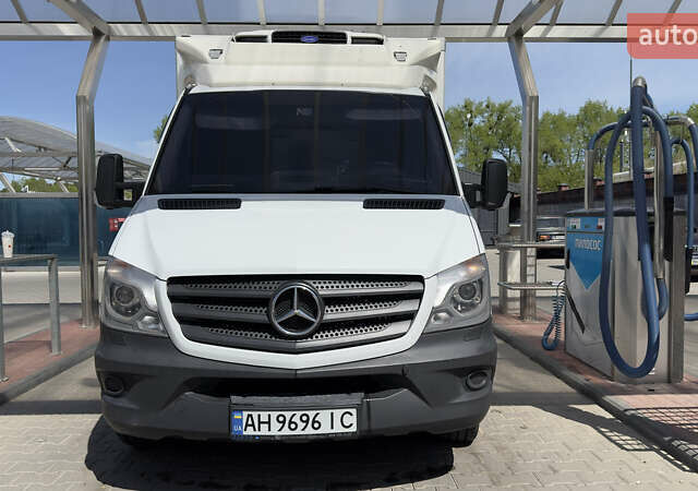 Белый Мерседес Sprinter, объемом двигателя 2.14 л и пробегом 370 тыс. км за 23500 $, фото 1 на Automoto.ua