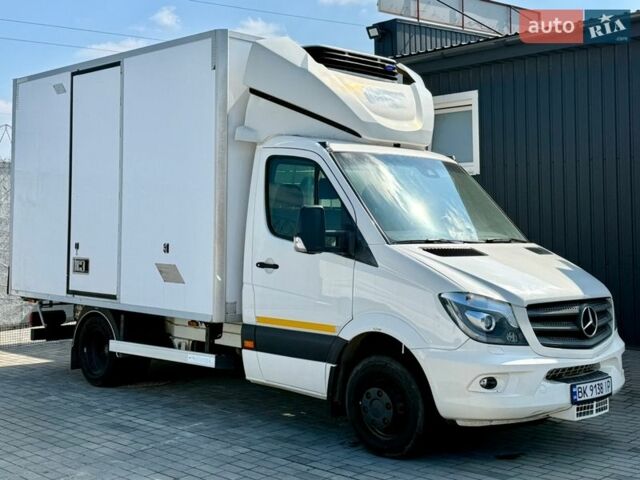 Белый Мерседес Sprinter, объемом двигателя 3 л и пробегом 270 тыс. км за 34999 $, фото 1 на Automoto.ua