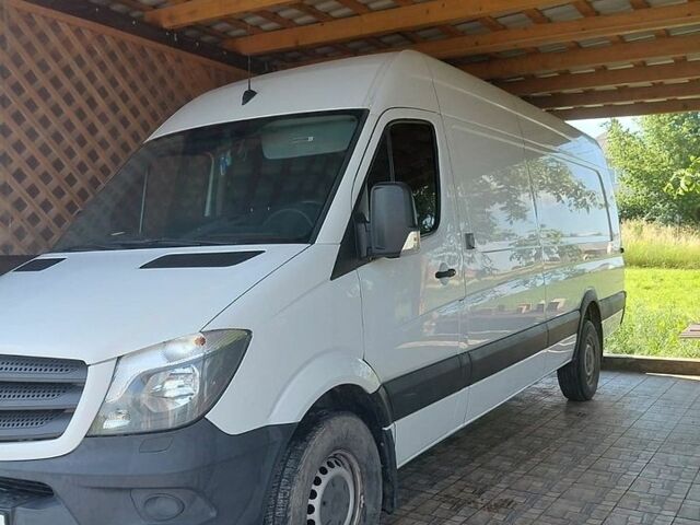 Белый Мерседес Sprinter, объемом двигателя 2.99 л и пробегом 110 тыс. км за 31000 $, фото 1 на Automoto.ua