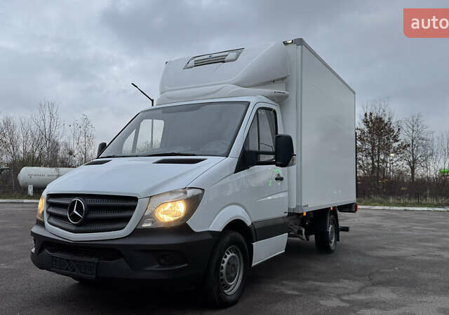 Белый Мерседес Sprinter, объемом двигателя 2.2 л и пробегом 225 тыс. км за 21500 $, фото 1 на Automoto.ua