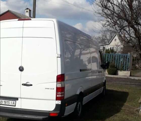 Білий Мерседес Sprinter, об'ємом двигуна 2.14 л та пробігом 300 тис. км за 10000 $, фото 1 на Automoto.ua