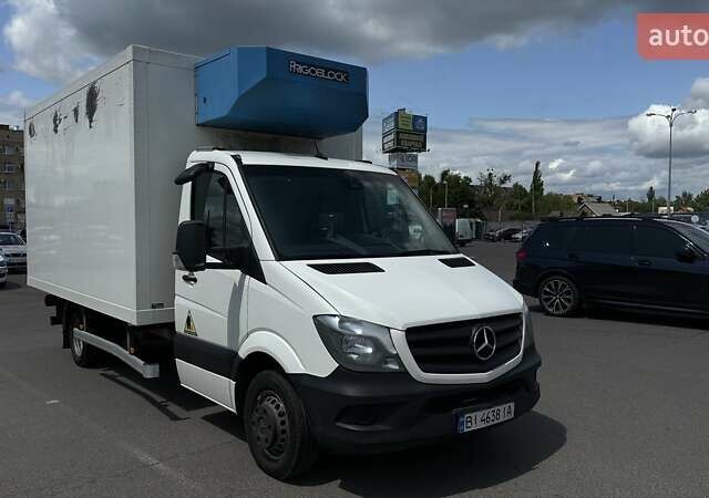 Белый Мерседес Sprinter, объемом двигателя 2.14 л и пробегом 320 тыс. км за 35191 $, фото 1 на Automoto.ua