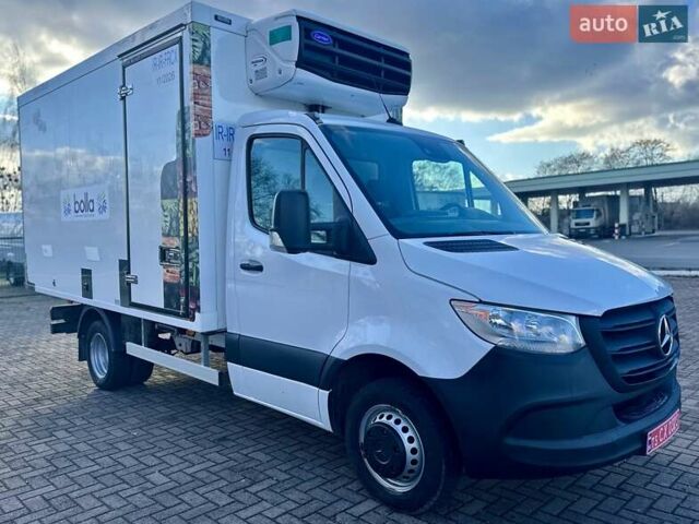 Белый Мерседес Sprinter, объемом двигателя 2.2 л и пробегом 218 тыс. км за 34550 $, фото 1 на Automoto.ua