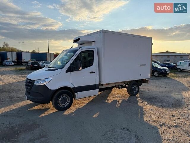 Белый Мерседес Sprinter, объемом двигателя 2.2 л и пробегом 243 тыс. км за 24600 $, фото 1 на Automoto.ua