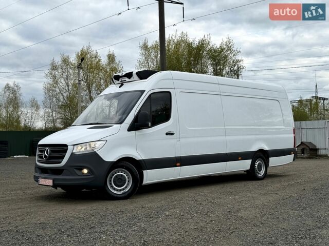 Белый Мерседес Sprinter, объемом двигателя 3 л и пробегом 236 тыс. км за 30000 $, фото 1 на Automoto.ua