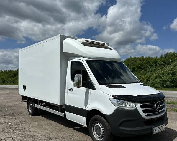 Белый Мерседес Sprinter, объемом двигателя 2.2 л и пробегом 400 тыс. км за 28999 $, фото 1 на Automoto.ua
