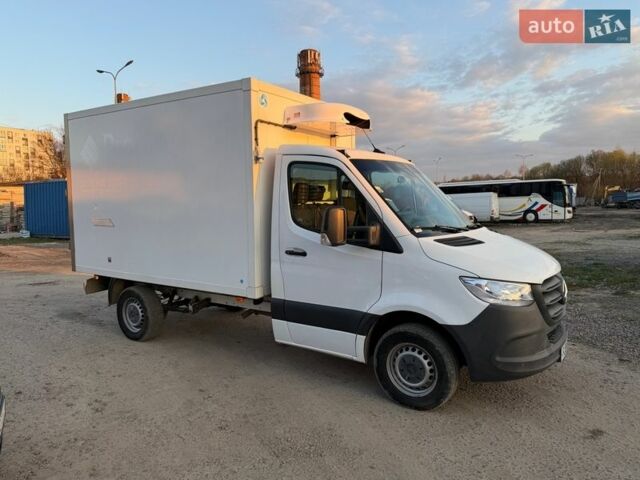 Белый Мерседес Sprinter, объемом двигателя 2.2 л и пробегом 243 тыс. км за 24700 $, фото 1 на Automoto.ua