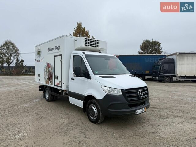 Белый Мерседес Sprinter, объемом двигателя 2.2 л и пробегом 242 тыс. км за 35800 $, фото 1 на Automoto.ua