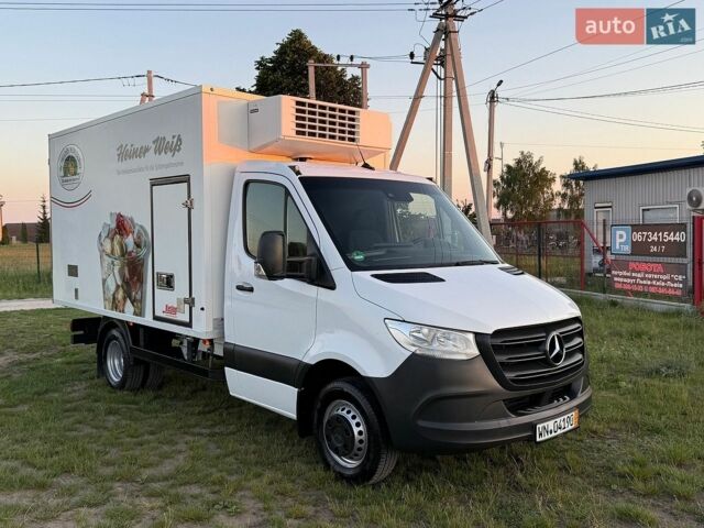 Белый Мерседес Sprinter, объемом двигателя 2.2 л и пробегом 242 тыс. км за 35900 $, фото 1 на Automoto.ua