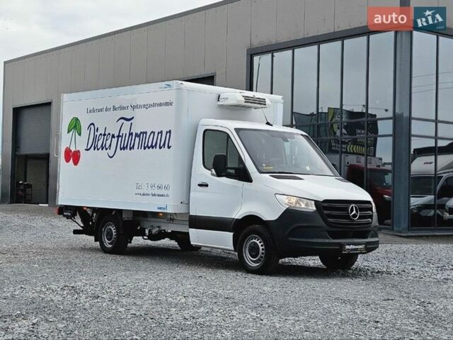 Белый Мерседес Sprinter, объемом двигателя 2.2 л и пробегом 189 тыс. км за 26900 $, фото 1 на Automoto.ua