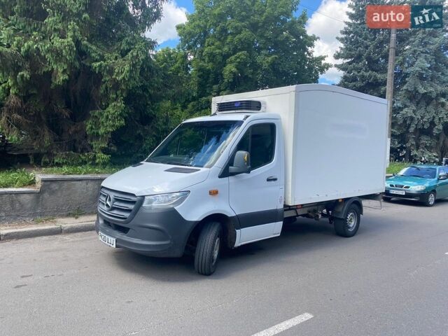 Белый Мерседес Sprinter, объемом двигателя 2.1 л и пробегом 290 тыс. км за 22900 $, фото 1 на Automoto.ua