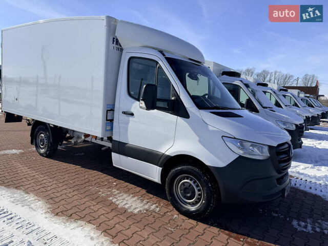 Белый Мерседес Sprinter, объемом двигателя 2.1 л и пробегом 269 тыс. км за 25500 $, фото 1 на Automoto.ua