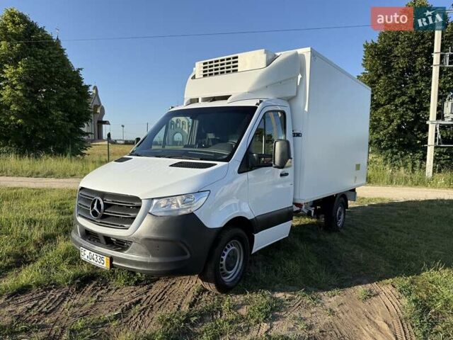 Белый Мерседес Sprinter, объемом двигателя 2.2 л и пробегом 209 тыс. км за 30650 $, фото 1 на Automoto.ua