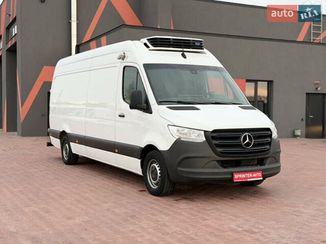 Белый Мерседес Sprinter, объемом двигателя 2 л и пробегом 342 тыс. км за 28850 $, фото 1 на Automoto.ua