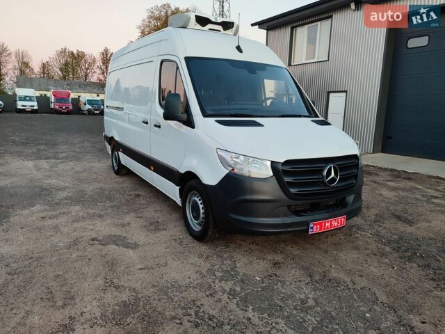 Белый Мерседес Sprinter, объемом двигателя 2 л и пробегом 270 тыс. км за 24900 $, фото 1 на Automoto.ua
