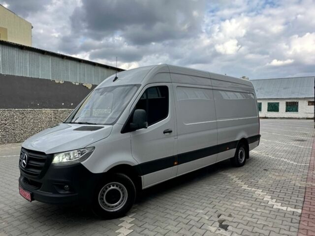 Белый Мерседес Sprinter, объемом двигателя 2 л и пробегом 280 тыс. км за 29999 $, фото 1 на Automoto.ua