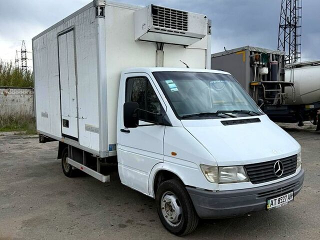 Белый Мерседес Sprinter, объемом двигателя 2.9 л и пробегом 747 тыс. км за 7400 $, фото 1 на Automoto.ua