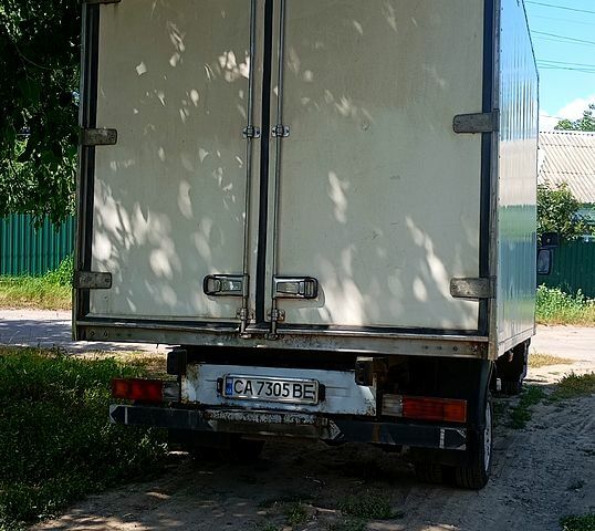 Белый Мерседес Sprinter, объемом двигателя 2.2 л и пробегом 520 тыс. км за 7200 $, фото 1 на Automoto.ua