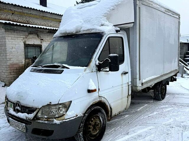 Белый Мерседес Sprinter, объемом двигателя 2.2 л и пробегом 604 тыс. км за 5900 $, фото 1 на Automoto.ua