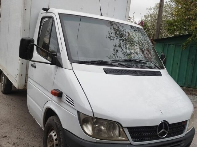 Білий Мерседес Sprinter, об'ємом двигуна 2.15 л та пробігом 333 тис. км за 9200 $, фото 1 на Automoto.ua