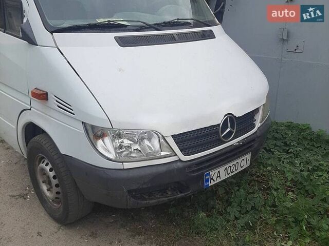 Белый Мерседес Sprinter, объемом двигателя 2.15 л и пробегом 750 тыс. км за 6500 $, фото 1 на Automoto.ua