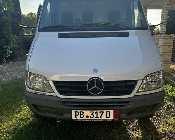 Білий Мерседес Sprinter, об'ємом двигуна 2.7 л та пробігом 250 тис. км за 17900 $, фото 1 на Automoto.ua