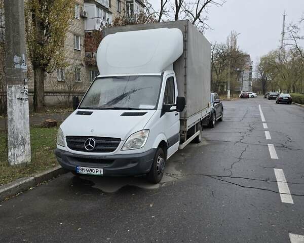 Белый Мерседес Sprinter, объемом двигателя 2.2 л и пробегом 110 тыс. км за 17600 $, фото 1 на Automoto.ua