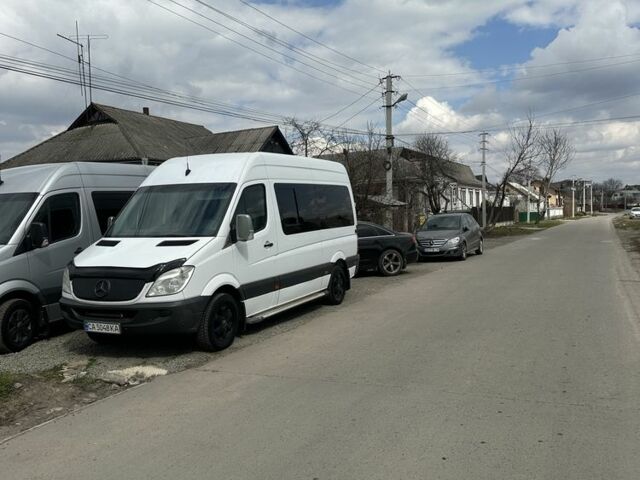 Белый Мерседес Sprinter, объемом двигателя 2.1 л и пробегом 516 тыс. км за 14000 $, фото 1 на Automoto.ua