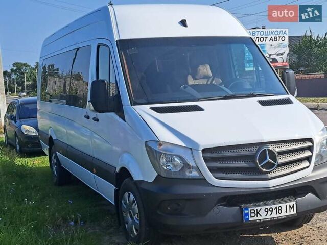Білий Мерседес Sprinter, об'ємом двигуна 2.14 л та пробігом 303 тис. км за 28400 $, фото 1 на Automoto.ua