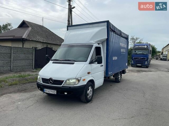 Белый Мерседес Sprinter, объемом двигателя 2.69 л и пробегом 725 тыс. км за 11000 $, фото 1 на Automoto.ua