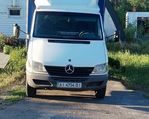 Білий Мерседес Sprinter, об'ємом двигуна 2.7 л та пробігом 420 тис. км за 8800 $, фото 1 на Automoto.ua