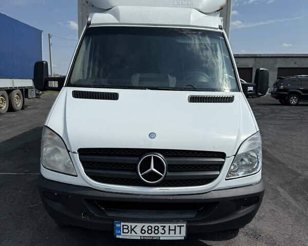 Белый Мерседес Sprinter, объемом двигателя 2.14 л и пробегом 4 тыс. км за 12000 $, фото 1 на Automoto.ua