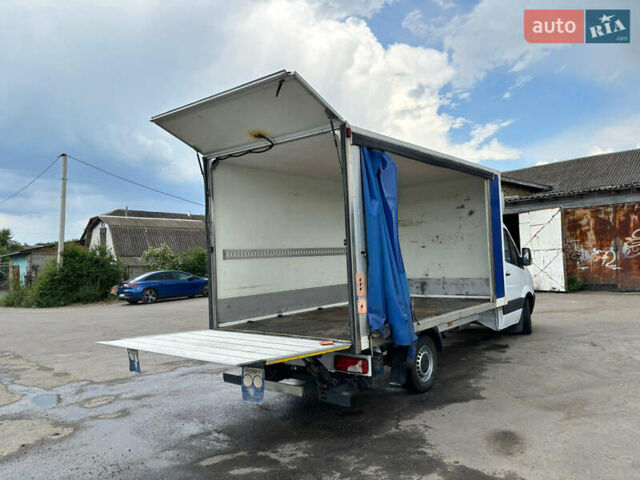 Белый Мерседес Sprinter, объемом двигателя 3 л и пробегом 295 тыс. км за 16900 $, фото 1 на Automoto.ua