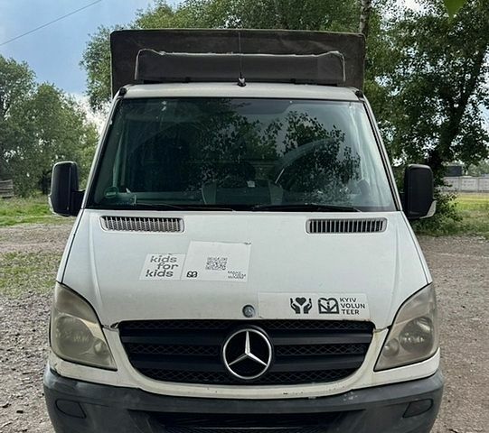 Белый Мерседес Sprinter, объемом двигателя 2.14 л и пробегом 550 тыс. км за 10000 $, фото 1 на Automoto.ua