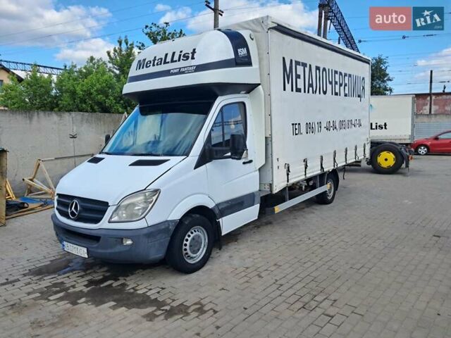 Белый Мерседес Sprinter, объемом двигателя 2.14 л и пробегом 523 тыс. км за 9500 $, фото 1 на Automoto.ua