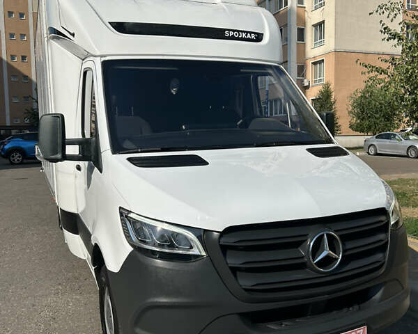 Белый Мерседес Sprinter, объемом двигателя 3 л и пробегом 435 тыс. км за 30300 $, фото 1 на Automoto.ua