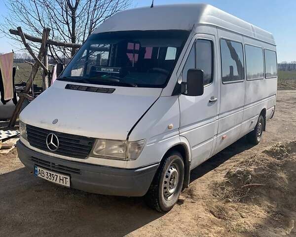 Білий Мерседес Sprinter, об'ємом двигуна 2.9 л та пробігом 123 тис. км за 5500 $, фото 1 на Automoto.ua