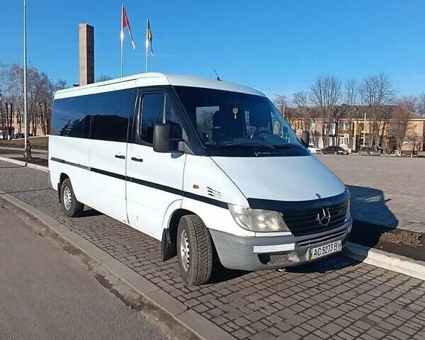 Білий Мерседес Sprinter, об'ємом двигуна 2.2 л та пробігом 486 тис. км за 6400 $, фото 1 на Automoto.ua