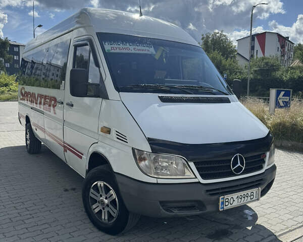 Белый Мерседес Sprinter, объемом двигателя 2.15 л и пробегом 850 тыс. км за 16100 $, фото 1 на Automoto.ua
