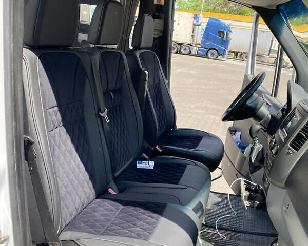 Белый Мерседес Sprinter, объемом двигателя 2.14 л и пробегом 150 тыс. км за 25000 $, фото 1 на Automoto.ua