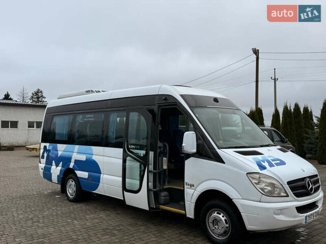 Белый Мерседес Sprinter, объемом двигателя 2.14 л и пробегом 352 тыс. км за 29000 $, фото 1 на Automoto.ua