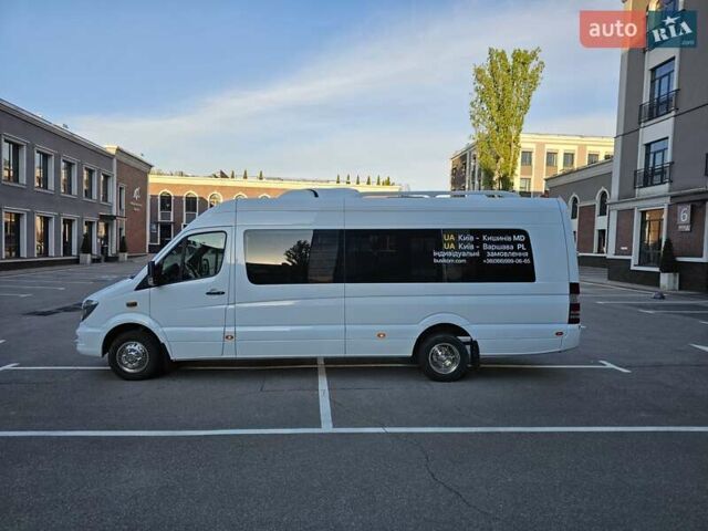 Білий Мерседес Sprinter, об'ємом двигуна 2.14 л та пробігом 800 тис. км за 30000 $, фото 1 на Automoto.ua