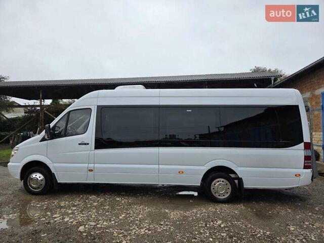 Белый Мерседес Sprinter, объемом двигателя 2.2 л и пробегом 260 тыс. км за 29650 $, фото 1 на Automoto.ua
