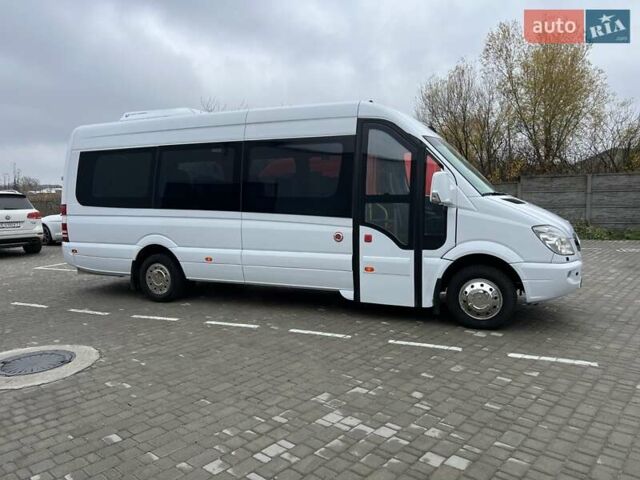 Белый Мерседес Sprinter, объемом двигателя 0 л и пробегом 424 тыс. км за 34990 $, фото 1 на Automoto.ua