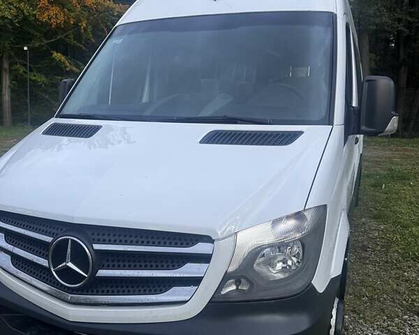 Белый Мерседес Sprinter, объемом двигателя 0 л и пробегом 488 тыс. км за 37800 $, фото 1 на Automoto.ua