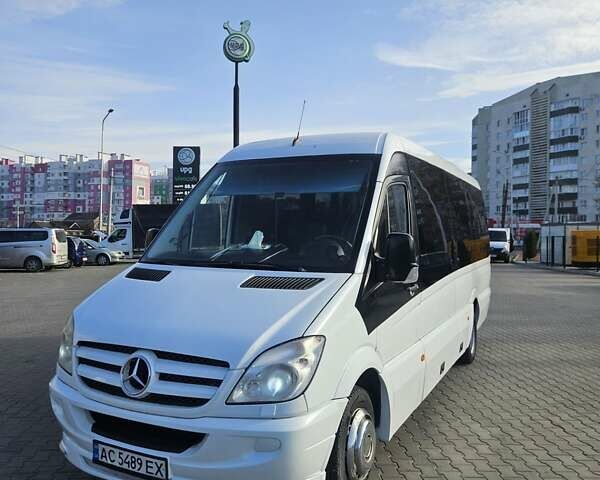Белый Мерседес Sprinter, объемом двигателя 3 л и пробегом 621 тыс. км за 43000 $, фото 1 на Automoto.ua