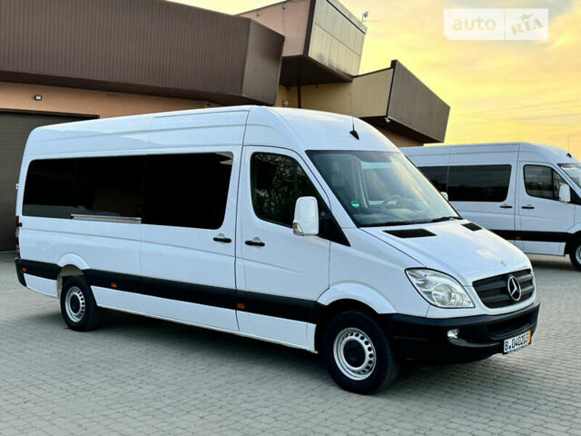 Белый Мерседес Sprinter, объемом двигателя 2.14 л и пробегом 245 тыс. км за 23999 $, фото 1 на Automoto.ua