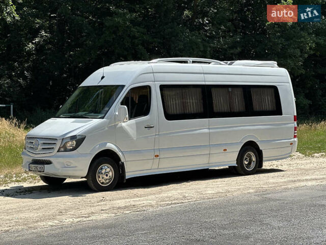 Белый Мерседес Sprinter, объемом двигателя 2.14 л и пробегом 387 тыс. км за 46500 $, фото 1 на Automoto.ua