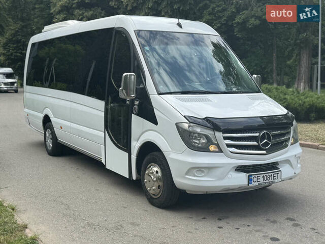 Белый Мерседес Sprinter, объемом двигателя 2.14 л и пробегом 450 тыс. км за 48000 $, фото 1 на Automoto.ua