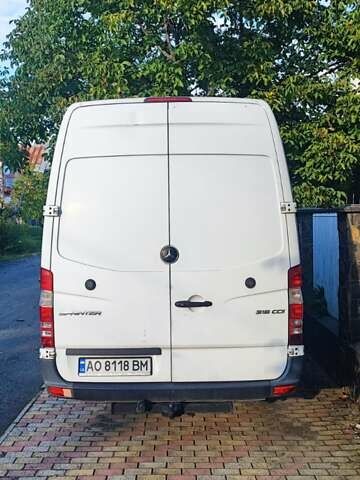 Белый Мерседес Sprinter, объемом двигателя 2.14 л и пробегом 486 тыс. км за 34800 $, фото 1 на Automoto.ua